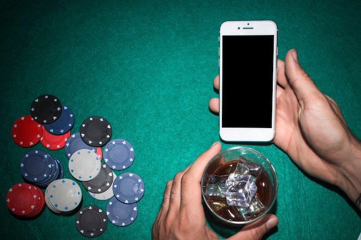 Pengguna mobile memeriksa waktu akses